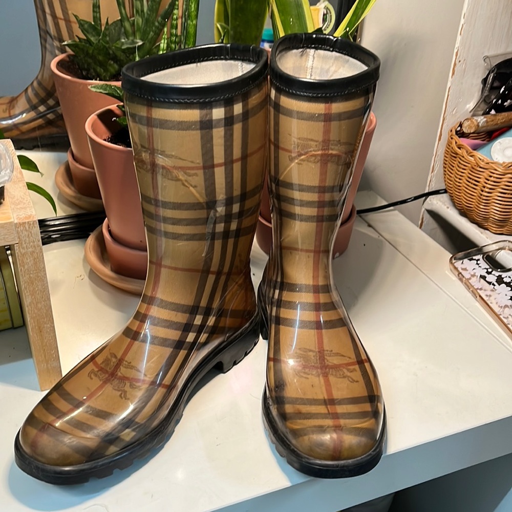Burberry rain boots